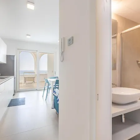 Marinaia Archi Vila *